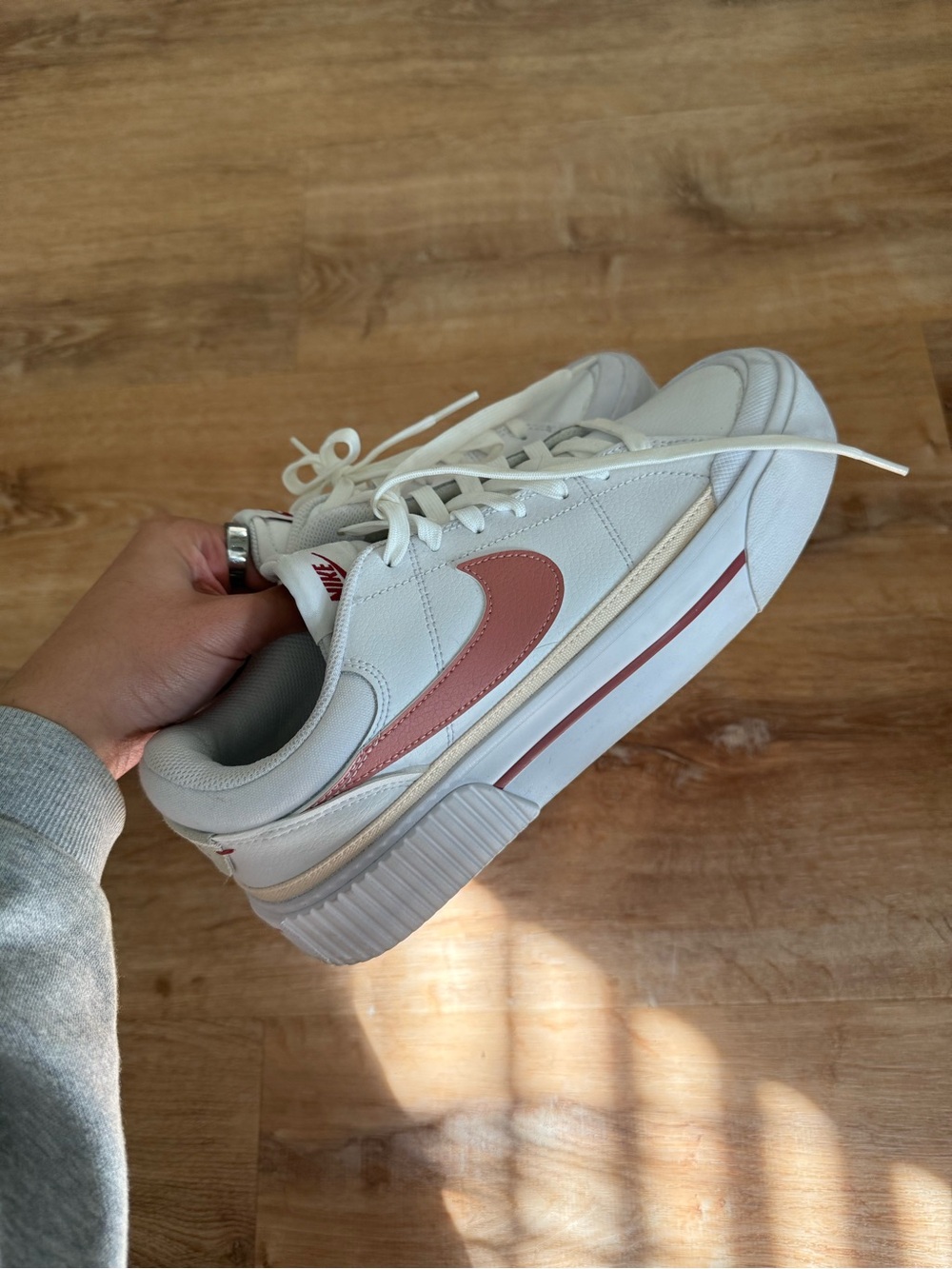 Nike Court Legacy Lift Sneakers